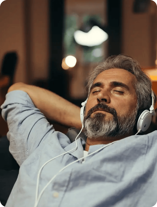 calm4U man listening to usic